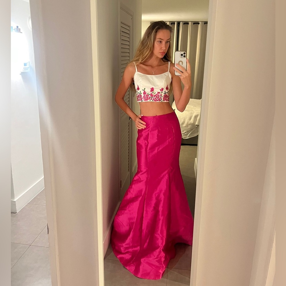 Set top and skirt